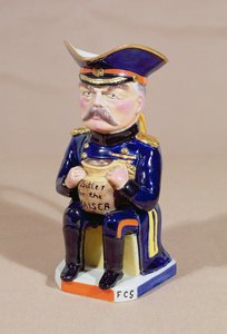 Toby Jug die Lord Kitchener afbeeldt, vervaardigd door Wilkinson, 1915